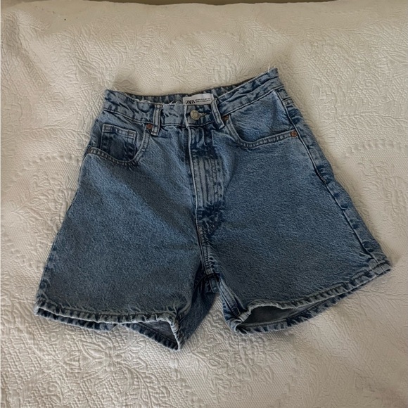 Classic Zara thick Denim women’s Shorts - Picture 2 of 6